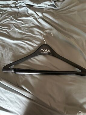 Mario's Portland, OR Black Suit Hanger with Bar